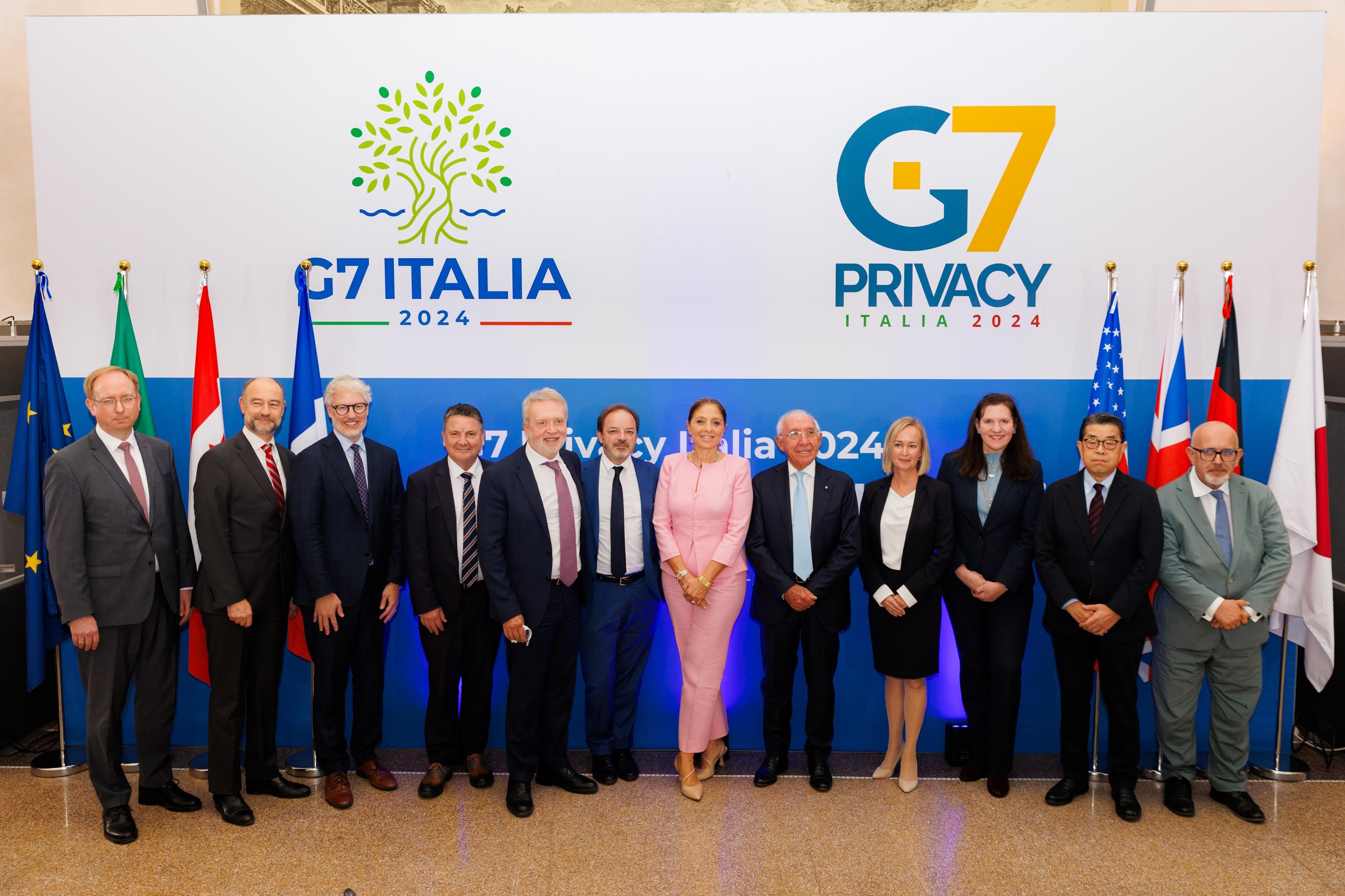 Le commissaire Dufresne avec ses homologues responsables de la protection des données et de la vie privée des pays membres du G7 à Italie.